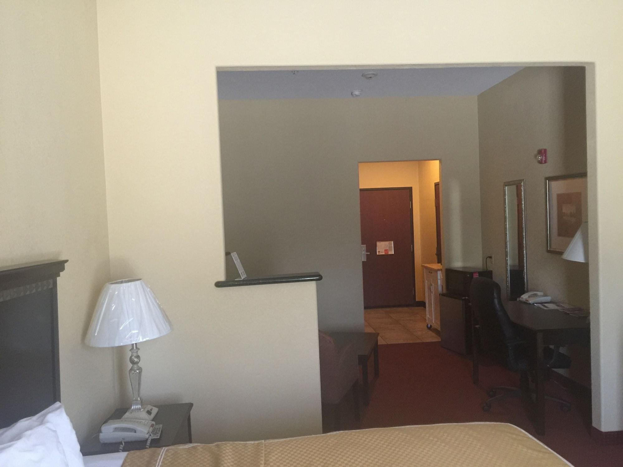 Comfort Suites Laredo Exterior photo