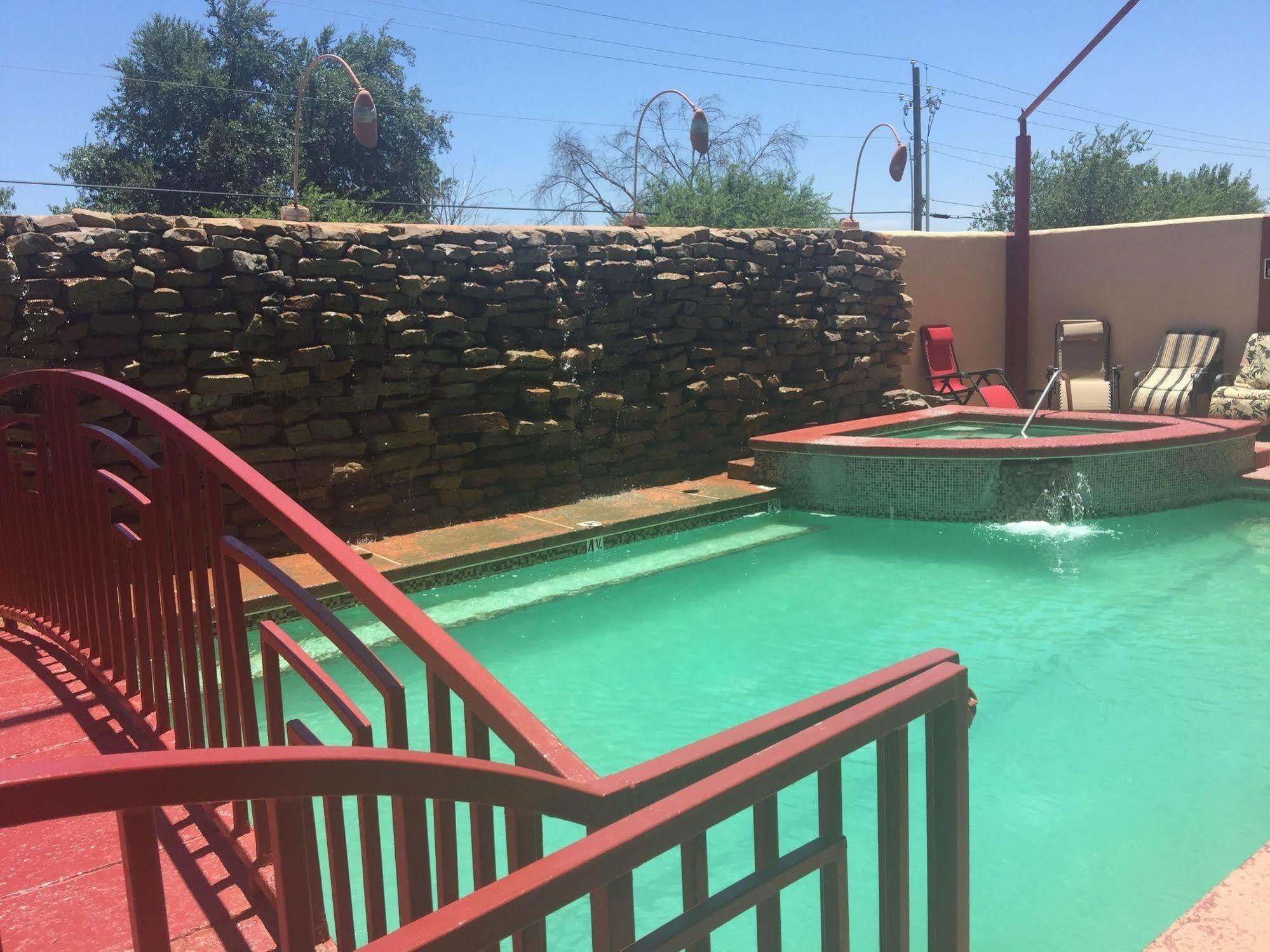 Comfort Suites Laredo Exterior photo